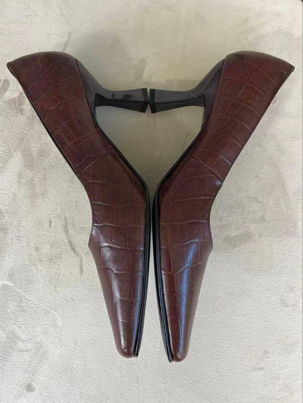 Vintage Carlos Falchi Square-Toe Burgundy Croc-Embossed Leather Pumps