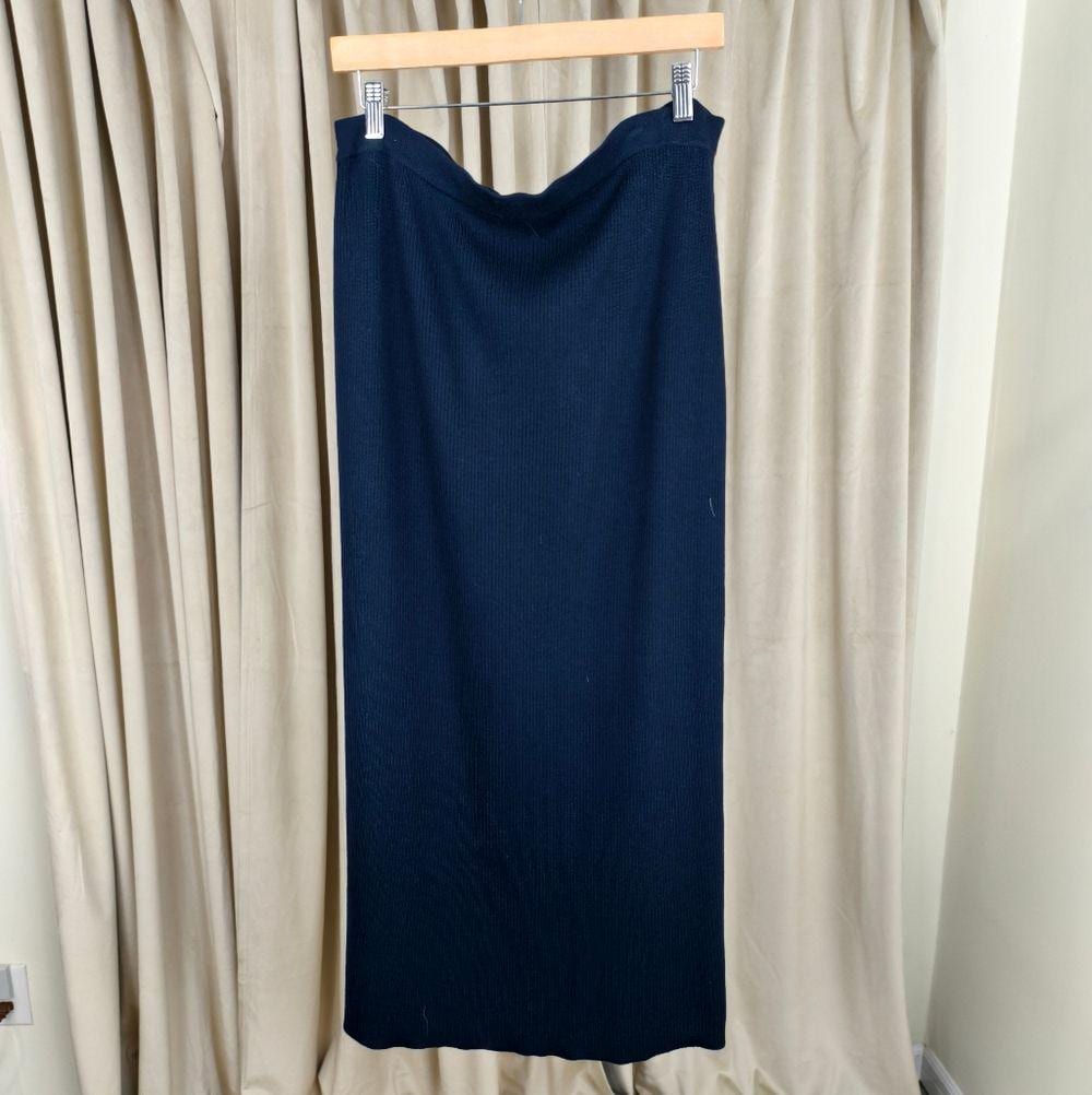 Vintage Ellen Tracy Navy 100% Wool Maxi Knit Skirt