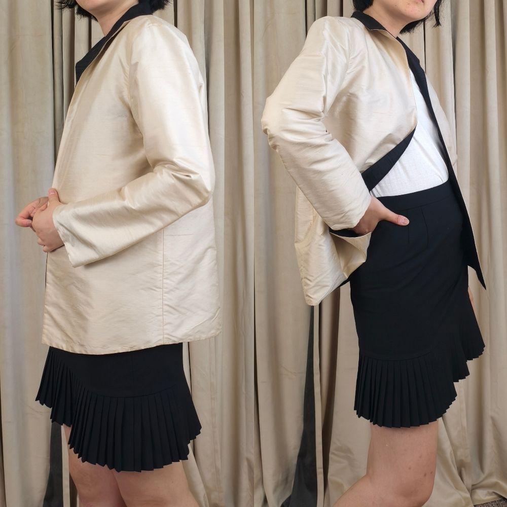 Vintage Silk Ecru Reversible Black and Cream Jacket Blazer