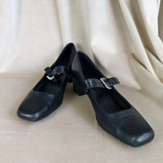 Vintage Franco Sarto Classic Black Mary Jane Leather Pumps