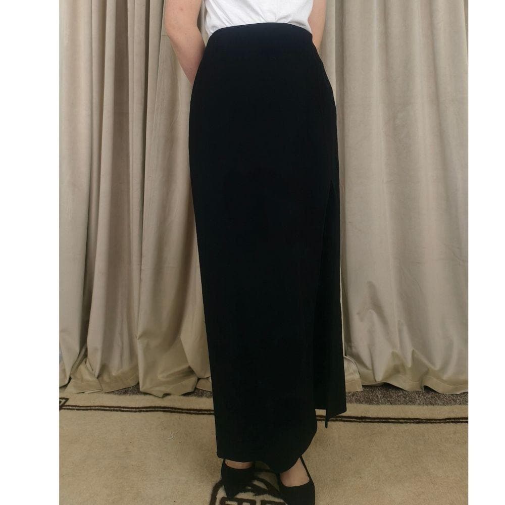 Vintage Ellen Tracy Black Wool Knit Skirt with Slit