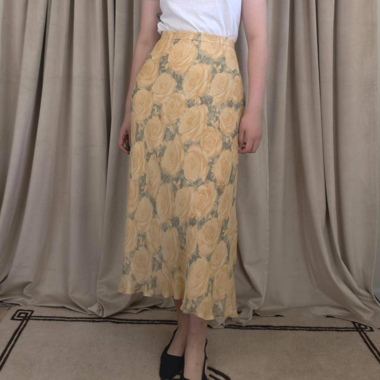 Vintage Jones New York Country Yellow Rose Silk Midi Skirt