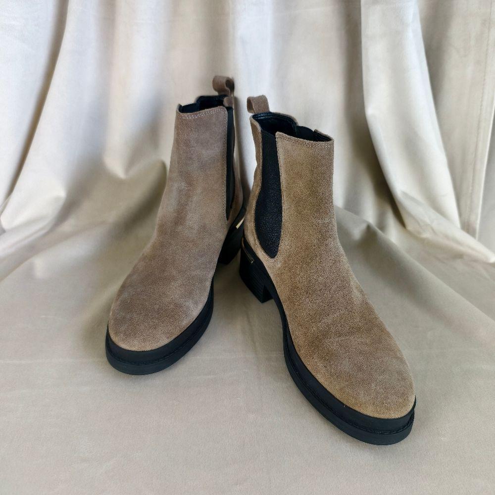 Kenneth Cole Tan Taupe Suede Ankle Boots