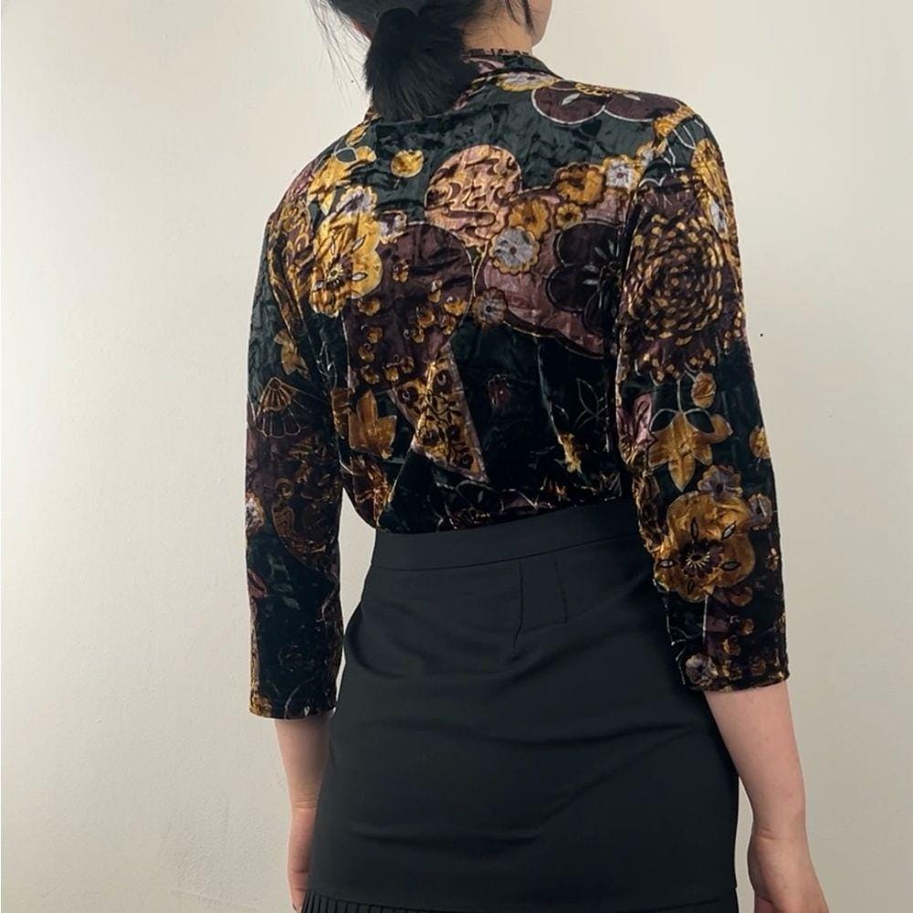 Vintage Floral Velvet Top with Mandarin Collar