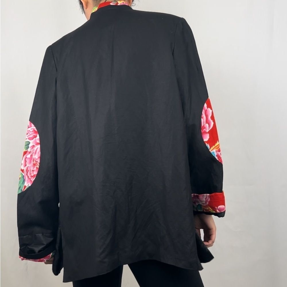 Vintage Asian Lightweight Jacket with Floral Detailing