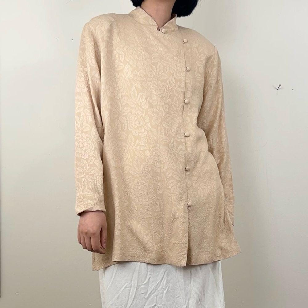 Vintage Yi Lin Beige Button Down Asian Silk Blouse with Mandarin Collar