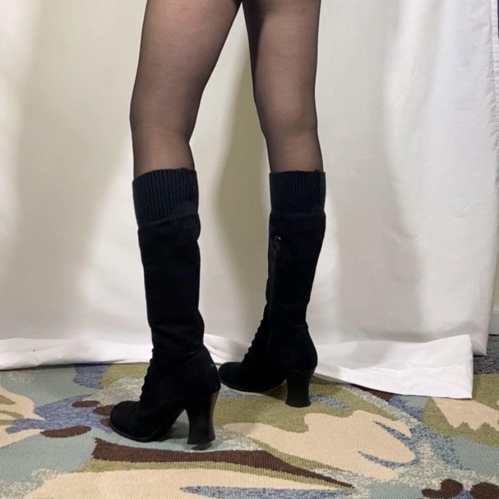 Vintage ME TOO Black Suede Knee High Lace Up Suede Boots Sock Closure
