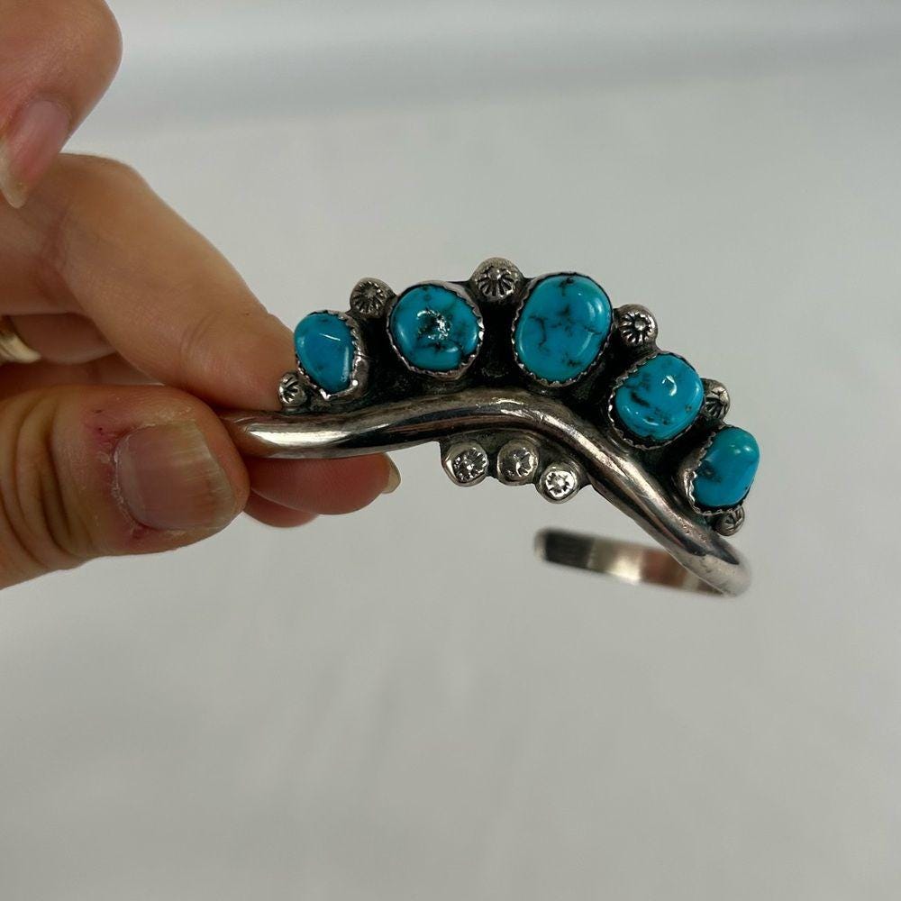 Vintage Handmade Navajo Turquoise Bracelet Bangle Artist Signed