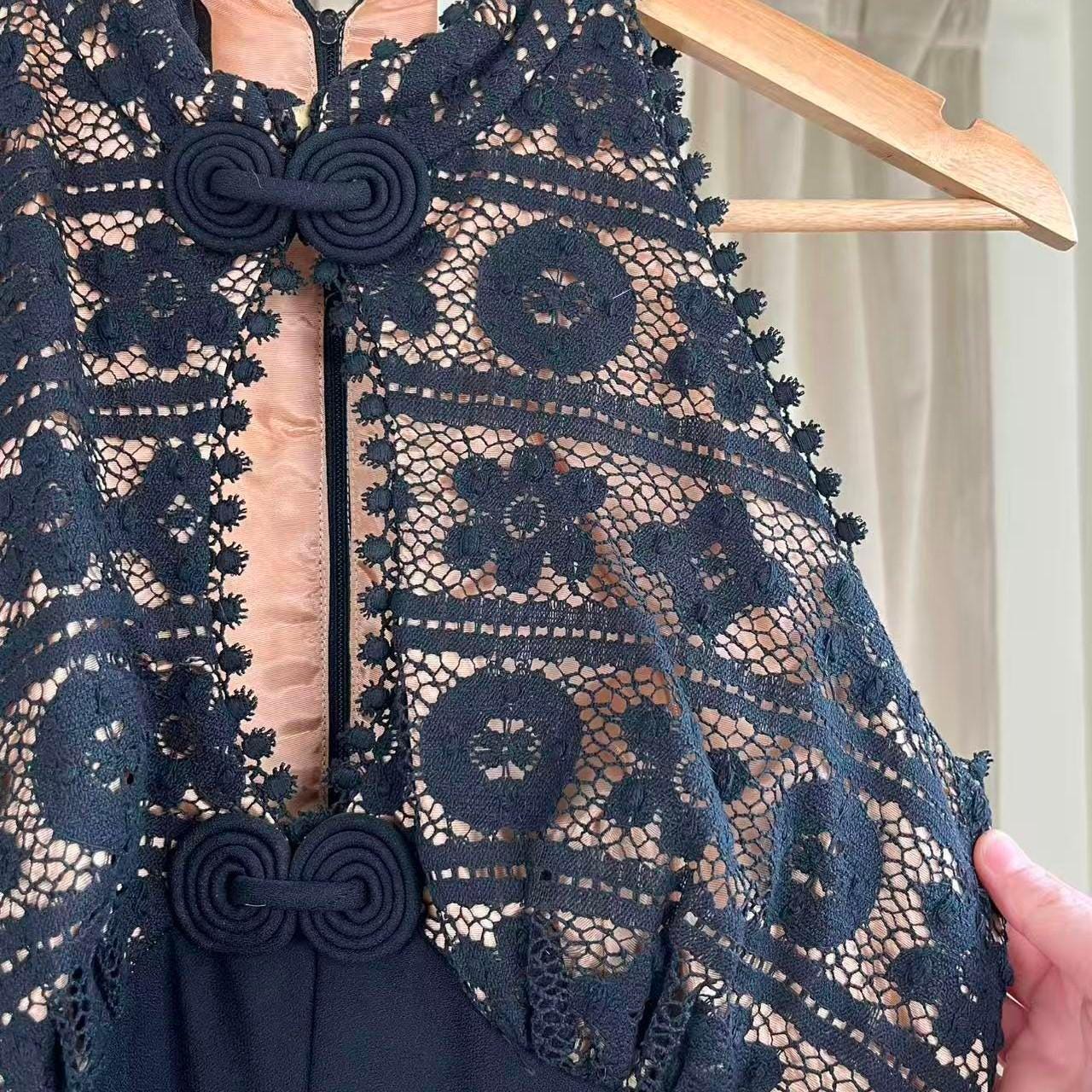 Vintage Black Lace Maxi Halter Neck Dress with Keyhole Neckline