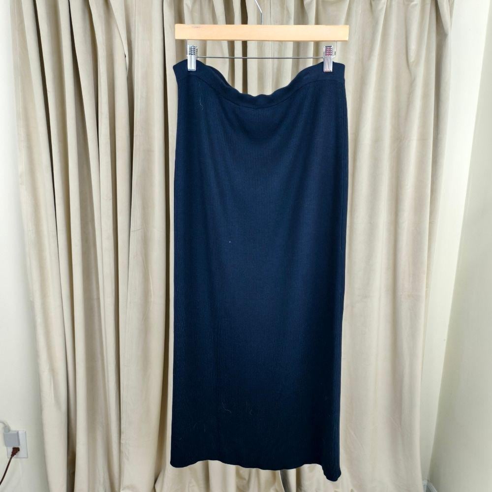 Vintage Ellen Tracy Navy 100% Wool Maxi Knit Skirt
