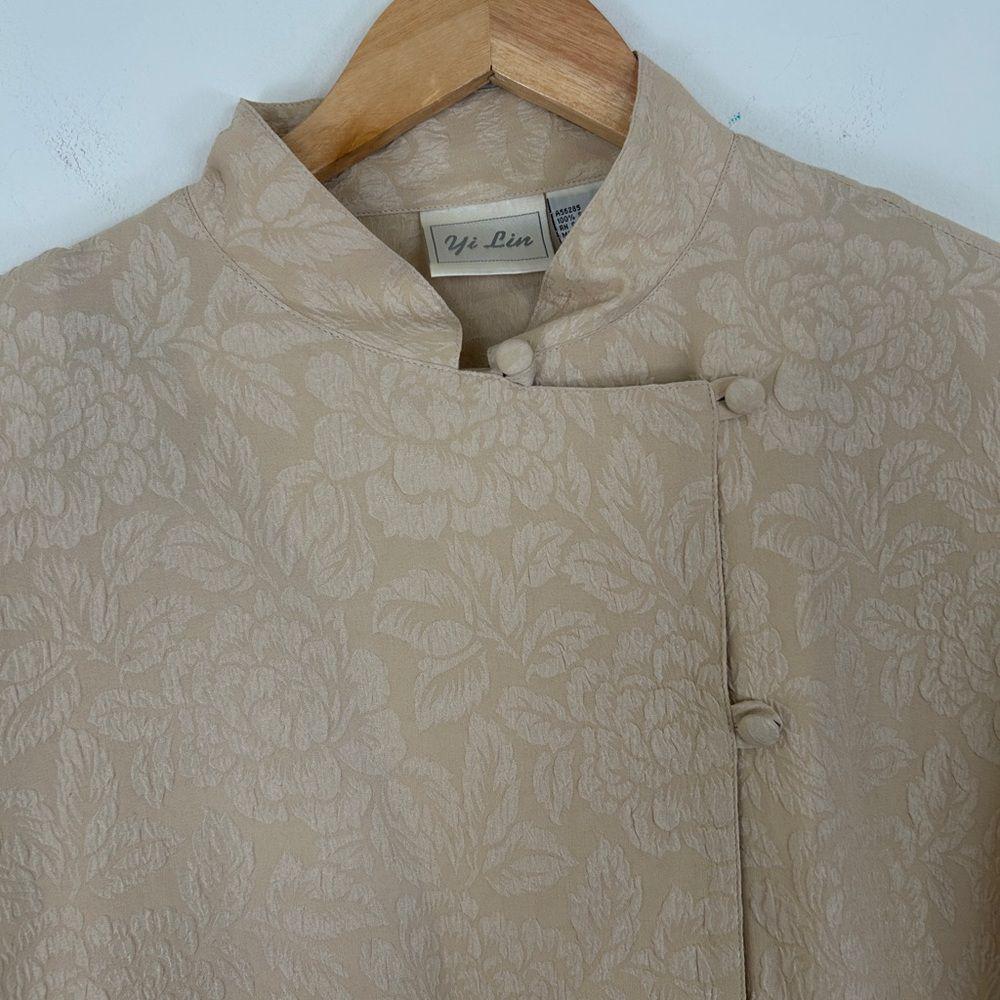 Vintage Yi Lin Beige Button Down Asian Silk Blouse with Mandarin Collar