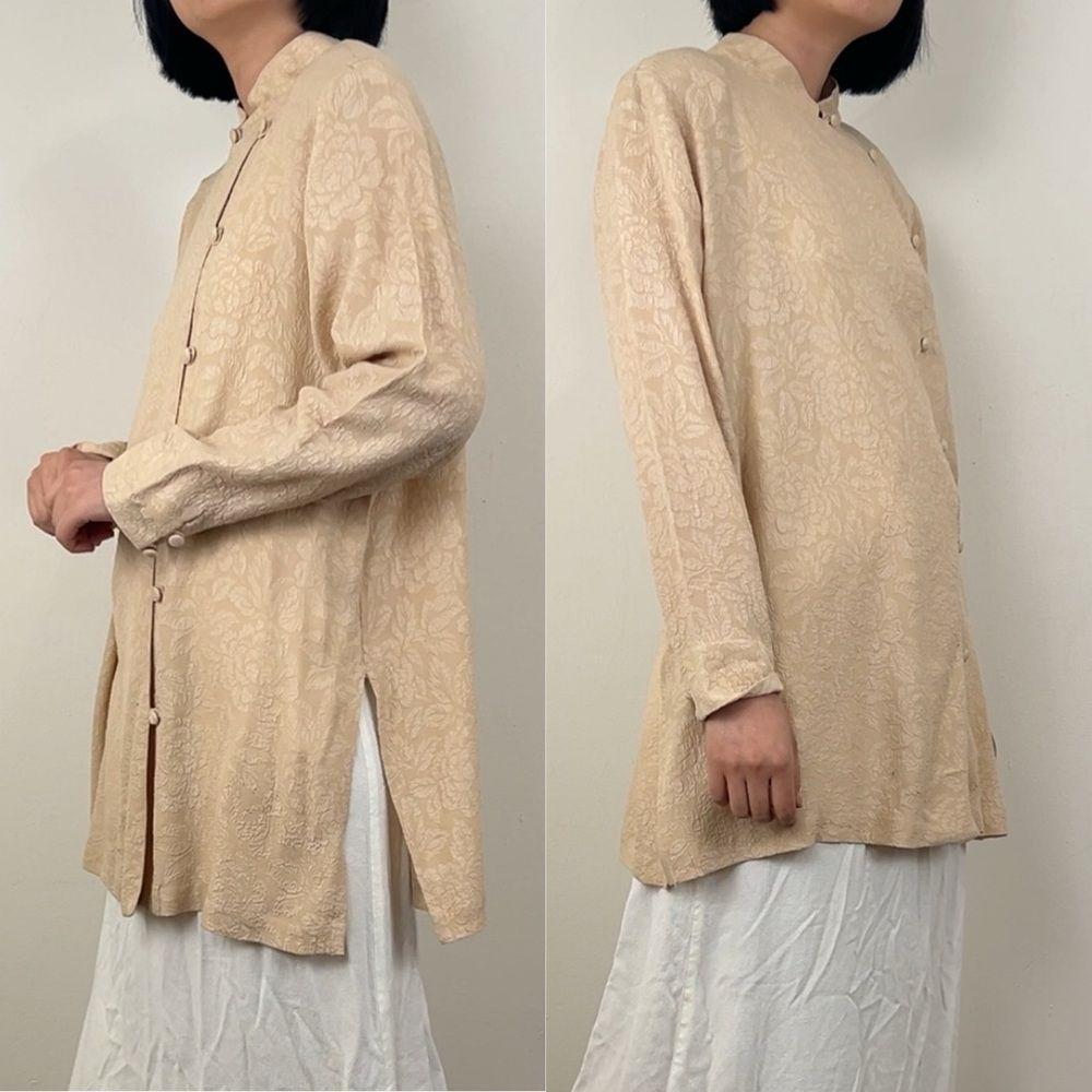 Vintage Yi Lin Beige Button Down Asian Silk Blouse with Mandarin Collar