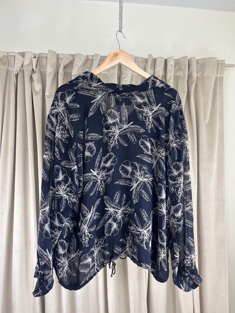 Vintage Dana Buchman 100% Silk Navy and White Floral Blouse