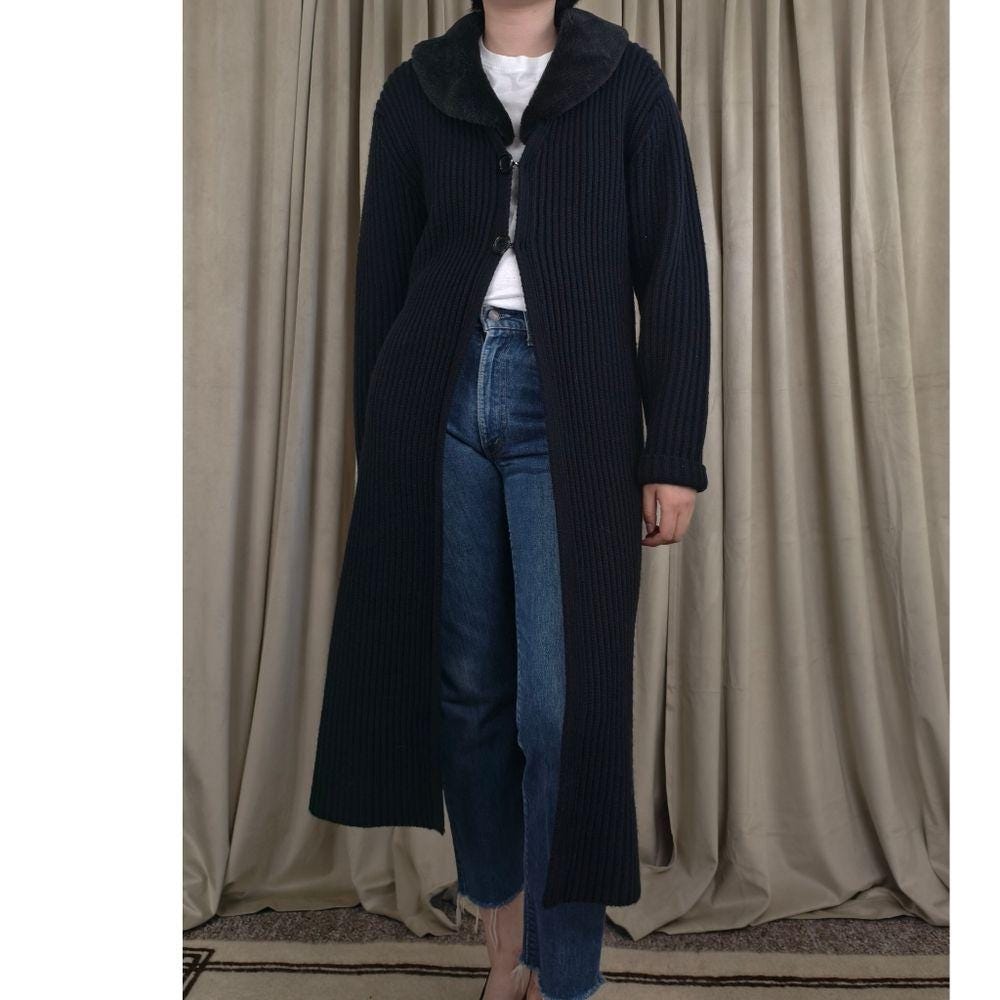 Yuka Chunky Black Long Cardigan with Faux Fur Collar