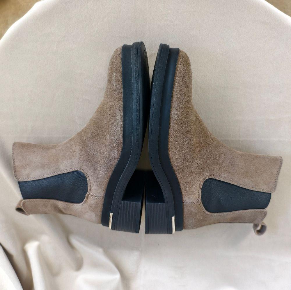 Kenneth Cole Tan Taupe Suede Ankle Boots