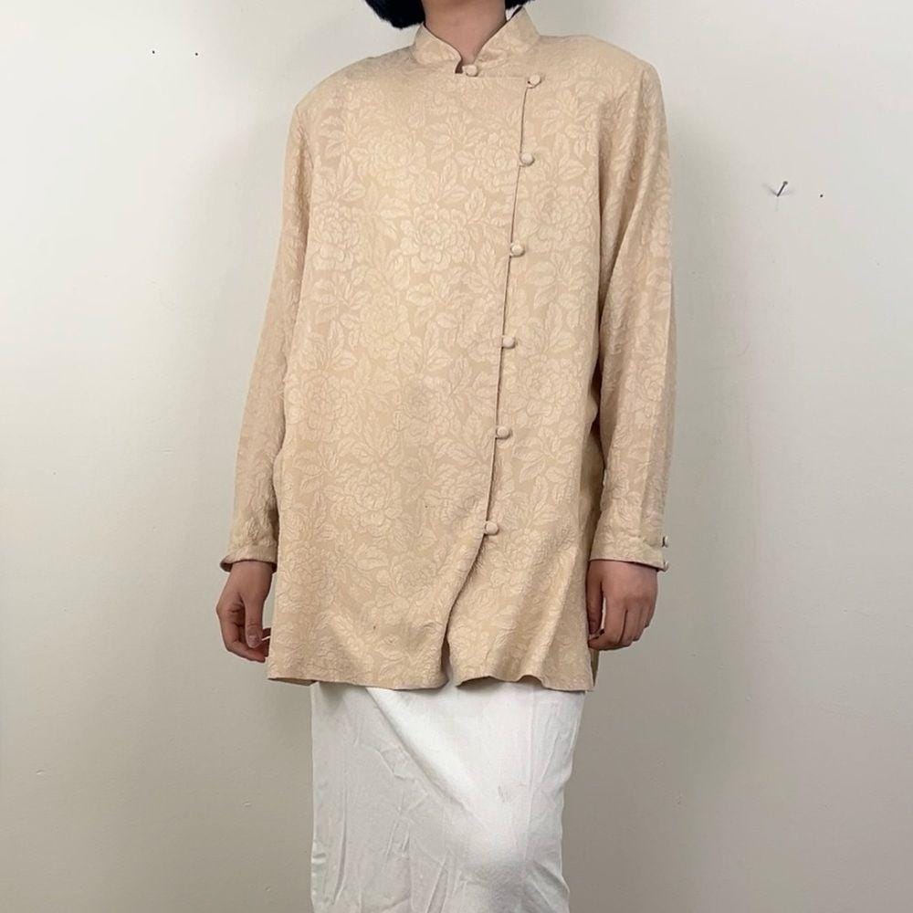 Vintage Yi Lin Beige Button Down Asian Silk Blouse with Mandarin Collar