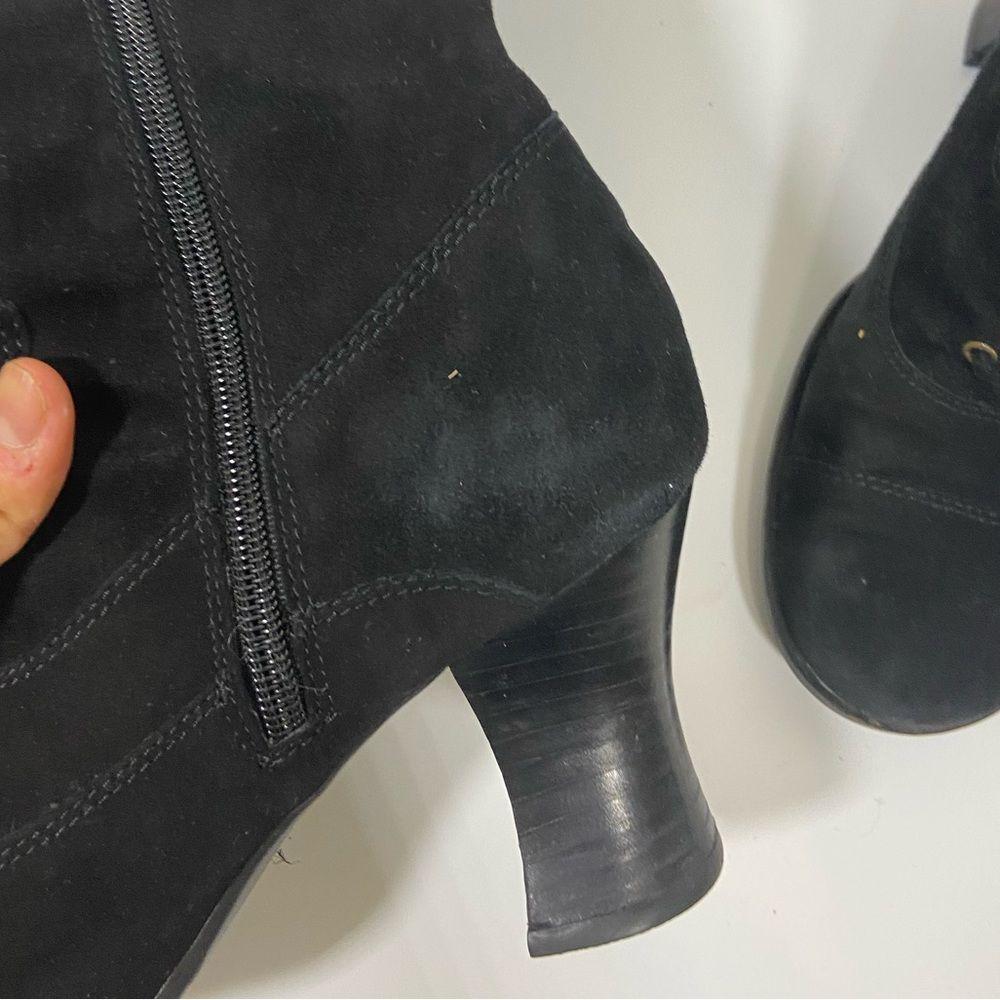 Vintage ME TOO Black Suede Knee High Lace Up Suede Boots Sock Closure