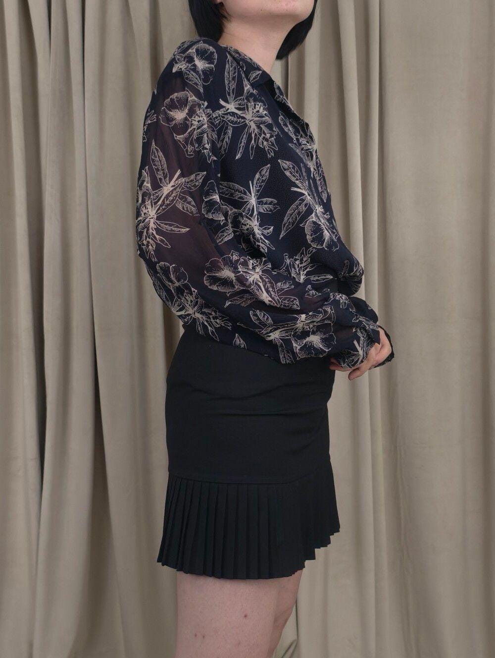 Vintage Dana Buchman 100% Silk Navy and White Floral Blouse