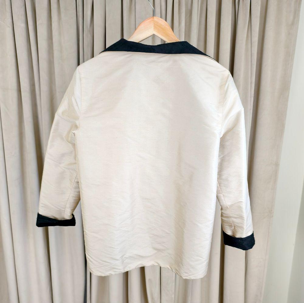 Vintage Silk Ecru Reversible Black and Cream Jacket Blazer