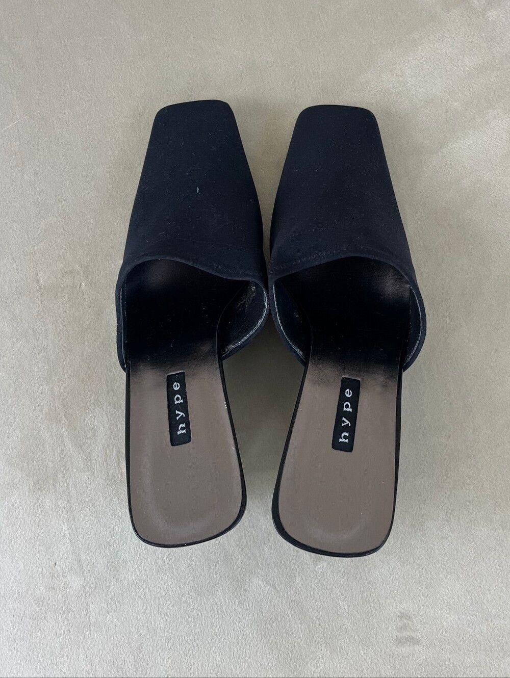 Vintage Hype Women's Black Square-Toe Slip-On Wedged Mules