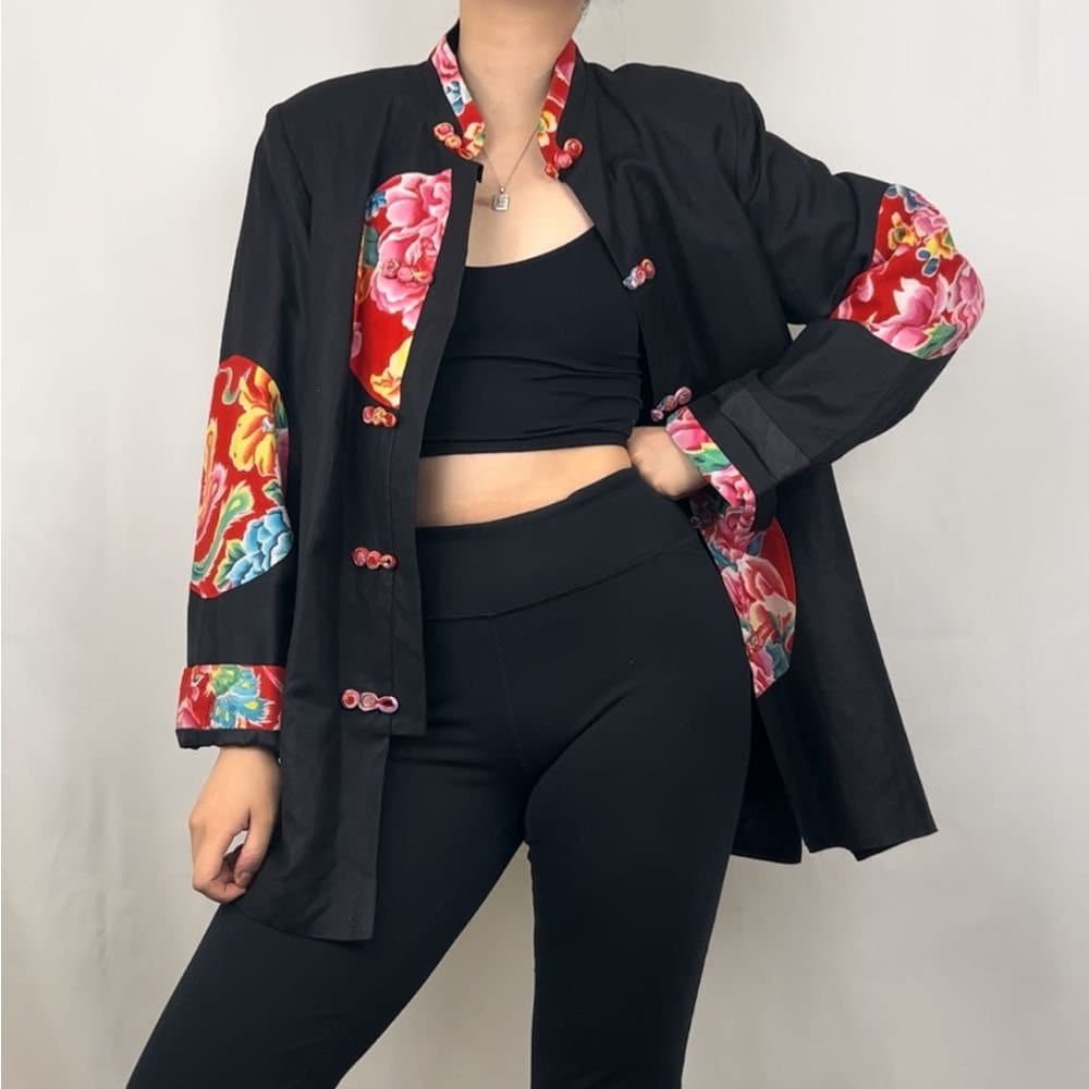 Vintage Asian Lightweight Jacket with Floral Detailing