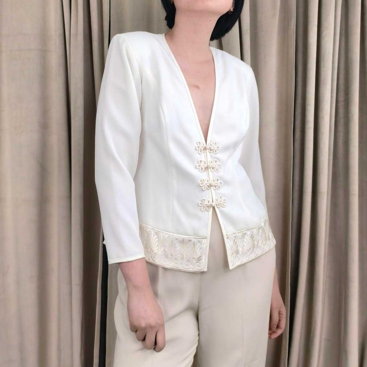 Vintage White Cream Embroidered Mandarin Tang Jacket