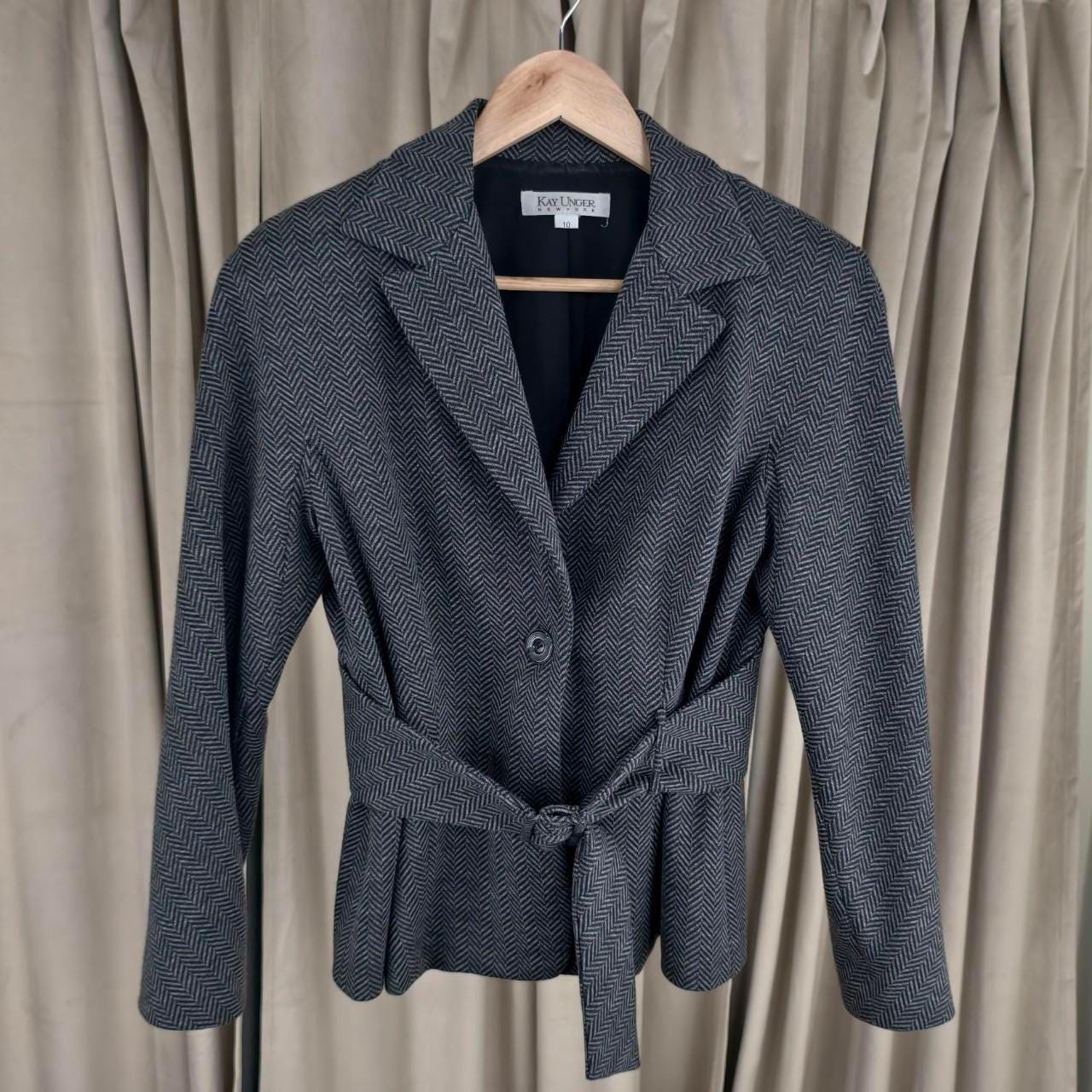 Vintage Kay Unger 100% Wool Grey Herringbone Skirt Suit