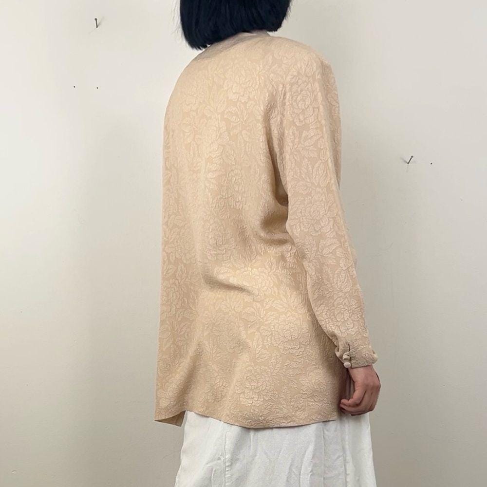 Vintage Yi Lin Beige Button Down Asian Silk Blouse with Mandarin Collar