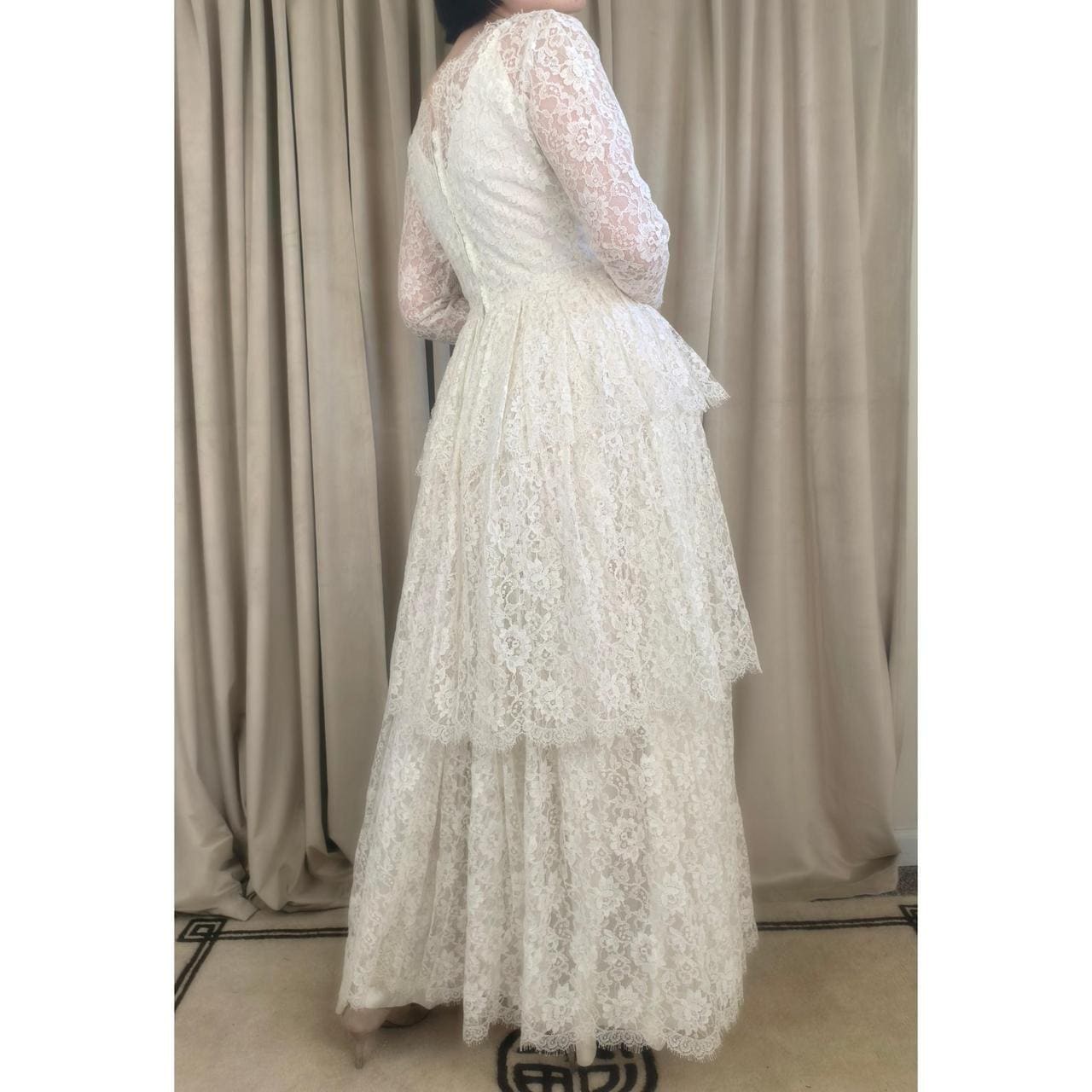 Vintage White Lace Wedding Gown Long Sleeve with Tiered Skirt