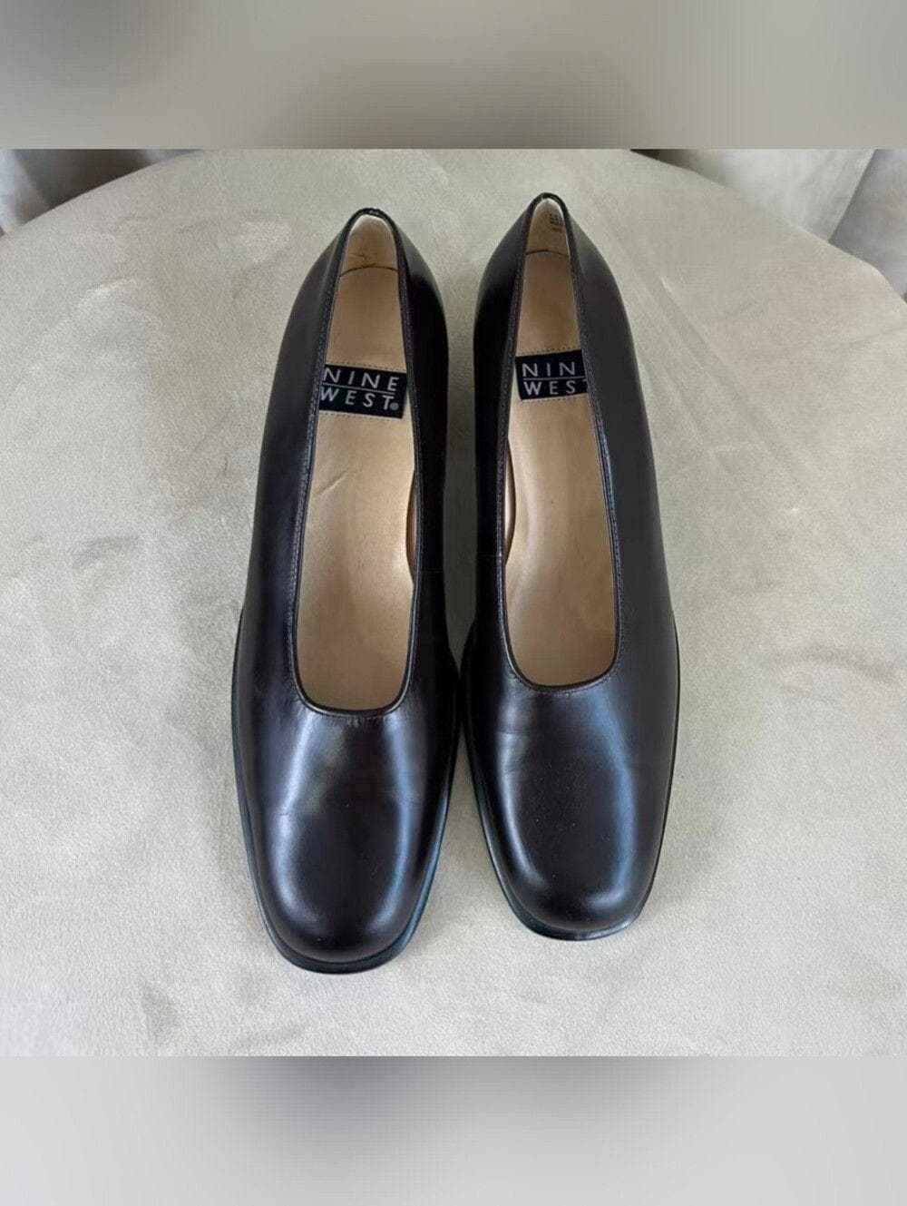 Vintage Nine West Dark Brown Leather Low Block Heel Pumps Flats