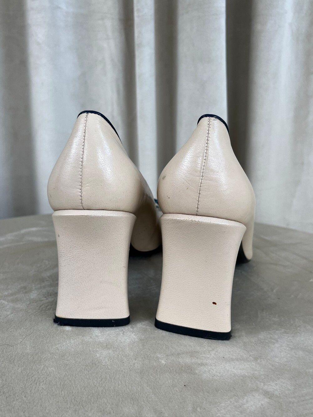 Vintage Bellini Square Toe Beige Pumps with Navy Trim and Bow